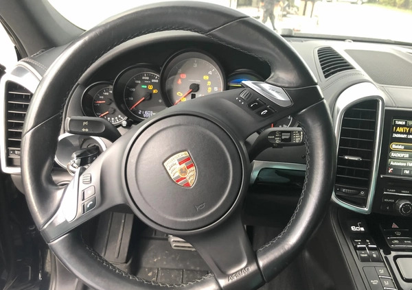 Porsche Cayenne cena 144000 przebieg: 211600, rok produkcji 2014 z Biała małe 106